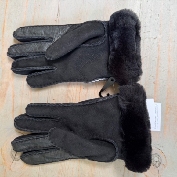 UGG SHEEPSKIN WHIPSTITCH TOUCHSCREEN GLOVES BLACK NEW - Picture 8 of 8